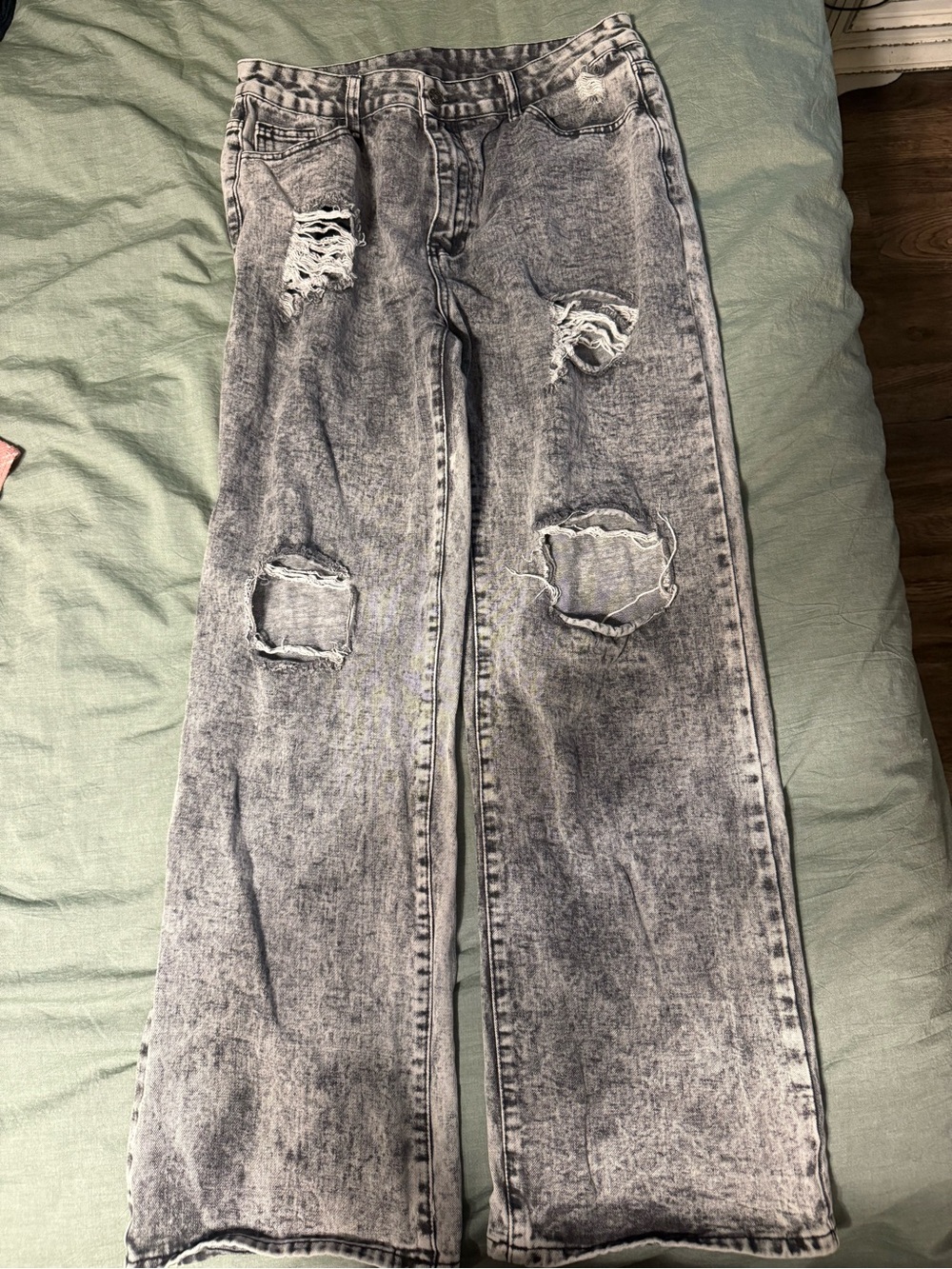 Straight-Leg Distressed Acid Wash Jeans - Women's Grey